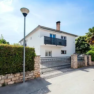 https://apartment-and-studio-tereza-rovinj.in-istria.net